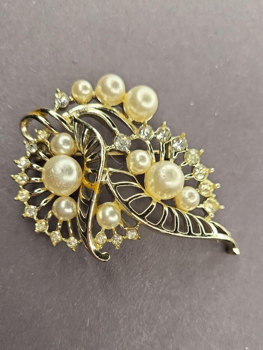 Gold Pearl Floral Brooch - Classic Women’s Jewelry